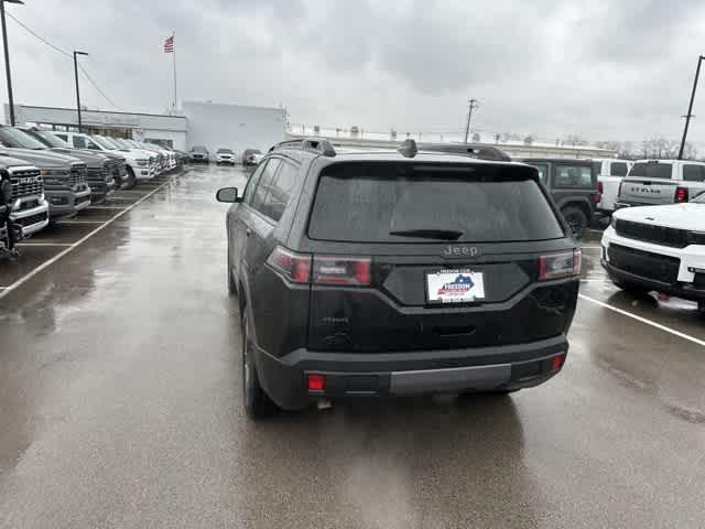 new 2026 Jeep Cherokee car, priced at $38,085