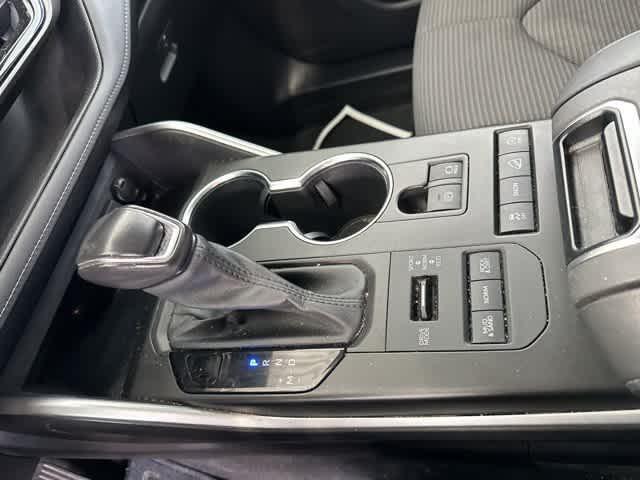 used 2021 Toyota Highlander car, priced at $23,534