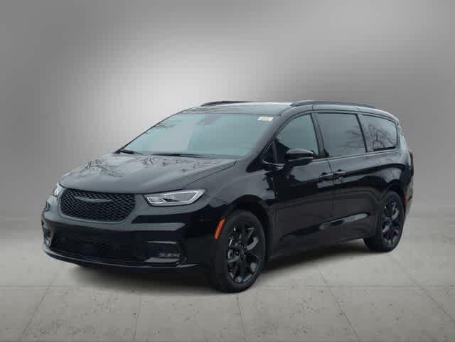 new 2026 Chrysler Pacifica car, priced at $40,586