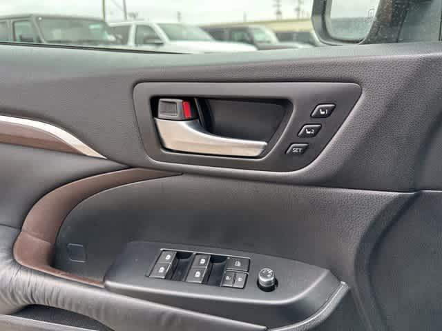 used 2016 Toyota Highlander car, priced at $18,218