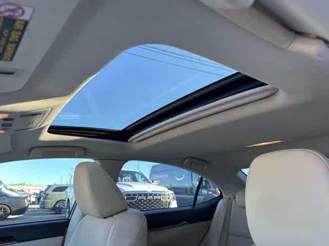 used 2015 Lexus ES 350 car, priced at $16,226