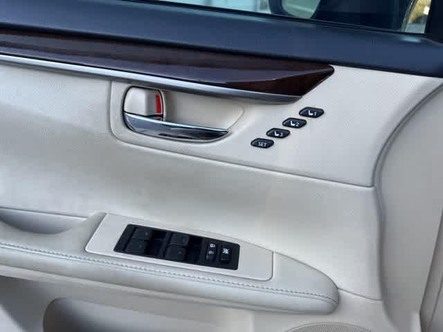 used 2015 Lexus ES 350 car, priced at $16,226