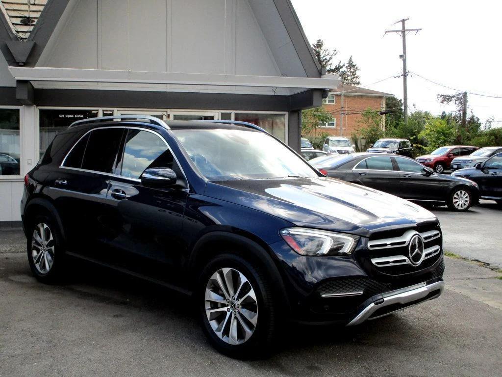 used 2020 Mercedes-Benz GLE 450 car, priced at $27,555