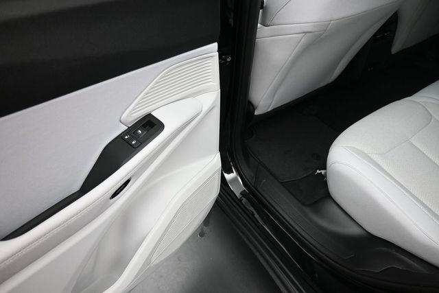 new 2026 Jeep Cherokee car, priced at $37,983