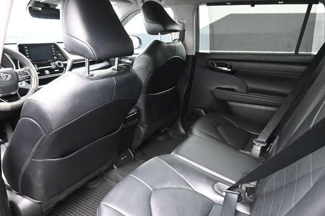 used 2021 Toyota Highlander car, priced at $31,819