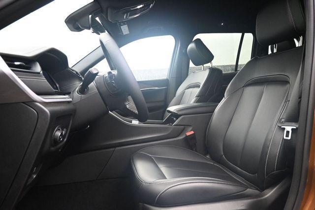 new 2026 Jeep Grand Cherokee car, priced at $40,368