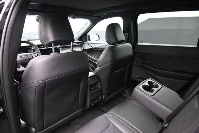 new 2026 Jeep Cherokee car, priced at $44,153
