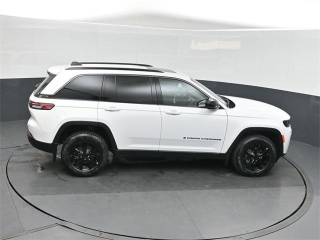 new 2026 Jeep Grand Cherokee car, priced at $46,246