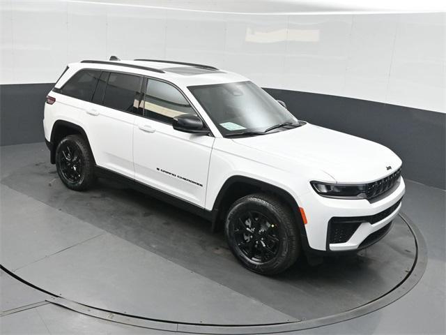 new 2026 Jeep Grand Cherokee car, priced at $46,246