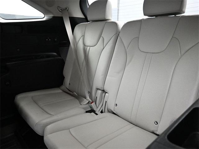 used 2023 Kia Sorento Plug-In Hybrid car, priced at $31,231