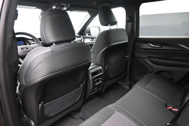 new 2026 Jeep Grand Cherokee car, priced at $33,573