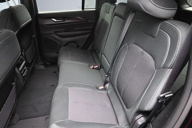 new 2026 Jeep Grand Cherokee car, priced at $33,573