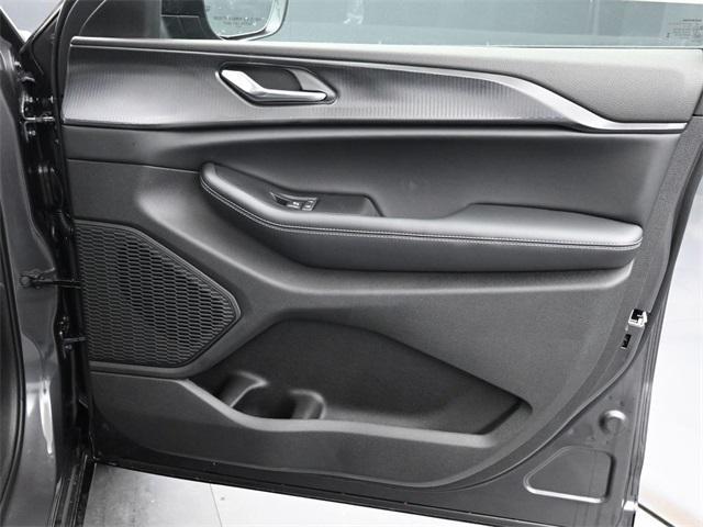 new 2025 Jeep Grand Cherokee L car, priced at $35,298