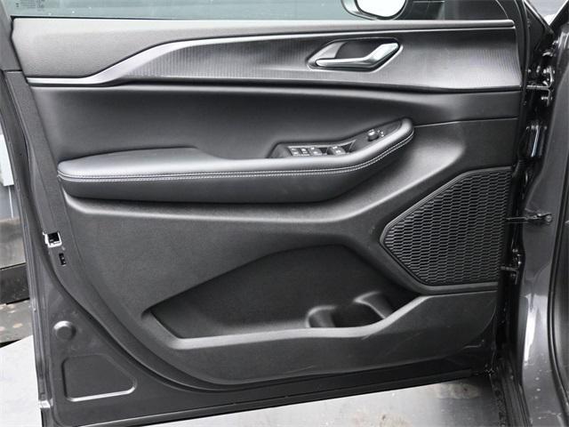 new 2025 Jeep Grand Cherokee L car, priced at $35,298