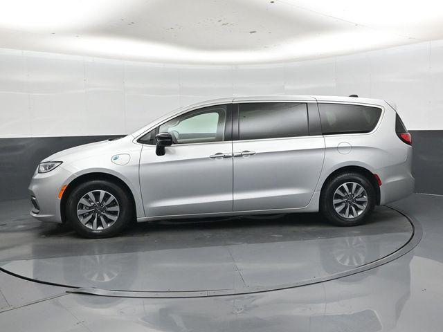 used 2024 Chrysler Pacifica Hybrid car, priced at $29,119