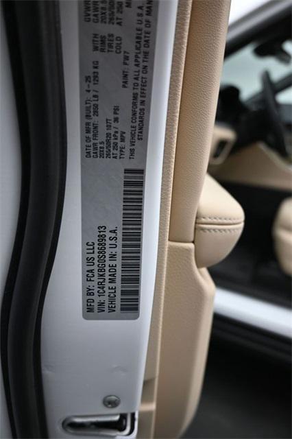 new 2025 Jeep Grand Cherokee L car, priced at $42,982