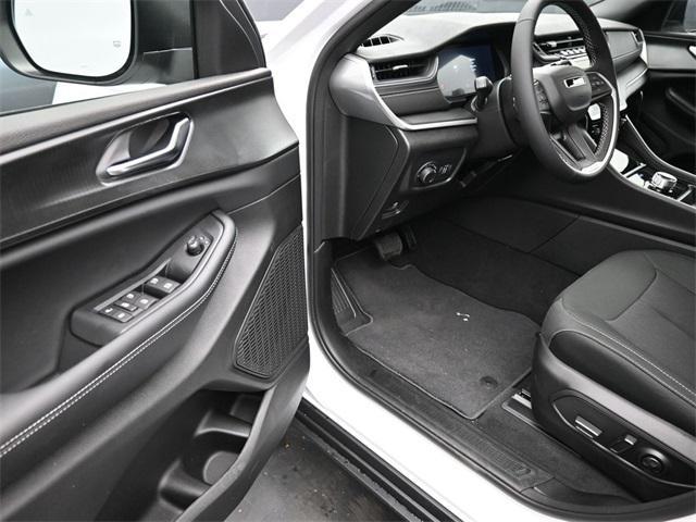 new 2025 Jeep Grand Cherokee L car, priced at $34,703