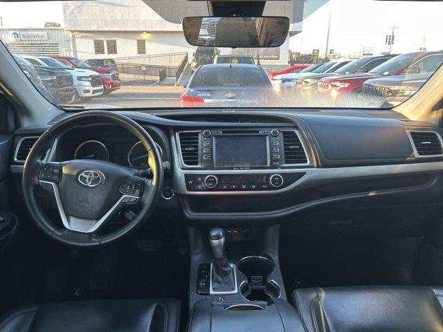 used 2019 Toyota Highlander car, priced at $20,622