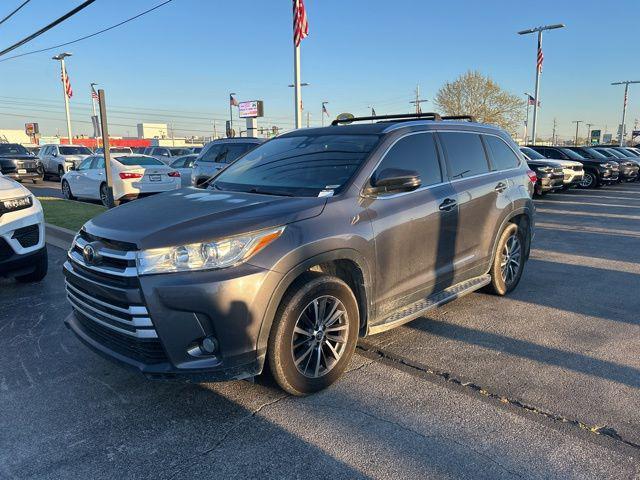 used 2019 Toyota Highlander car, priced at $20,622