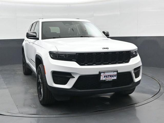 used 2025 Jeep Grand Cherokee car, priced at $40,696