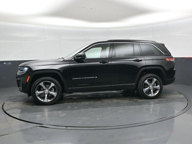 new 2026 Jeep Grand Cherokee car, priced at $43,900