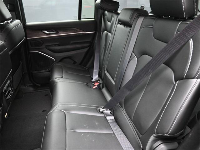 new 2026 Jeep Grand Cherokee car, priced at $43,900