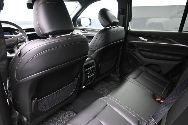 new 2026 Jeep Grand Cherokee car, priced at $43,868