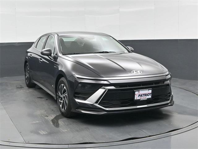 used 2026 Hyundai Sonata Hybrid car, priced at $28,000