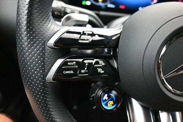 Mercedes-Benz GLA view 11