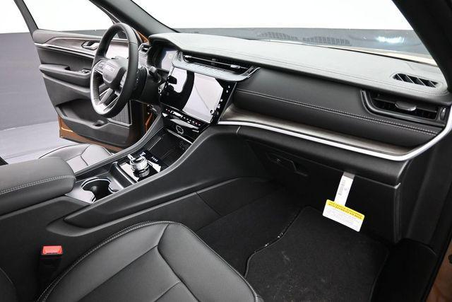 new 2026 Jeep Grand Cherokee car, priced at $45,963