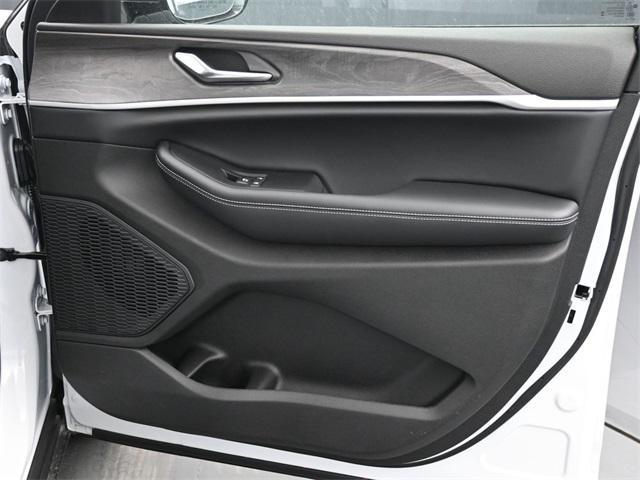 new 2025 Jeep Grand Cherokee L car, priced at $43,903