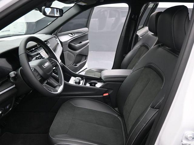 new 2025 Jeep Grand Cherokee car, priced at $38,110