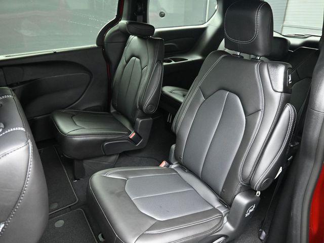 new 2026 Chrysler Pacifica car, priced at $43,622