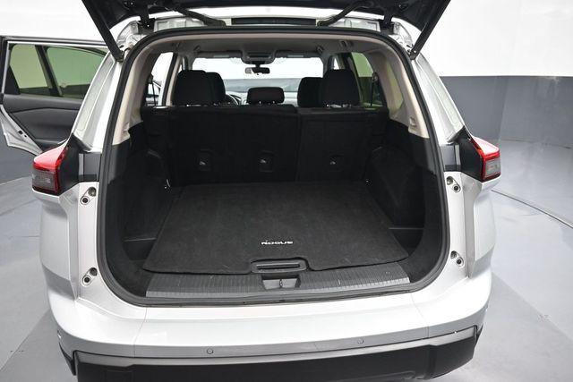 used 2024 Nissan Rogue car, priced at $24,662