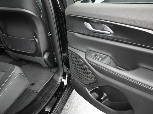 new 2025 Jeep Grand Cherokee car, priced at $31,757