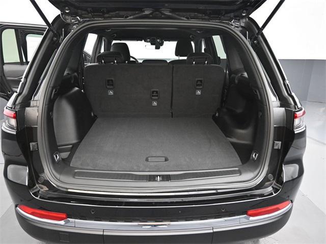 new 2025 Jeep Grand Cherokee car, priced at $31,757