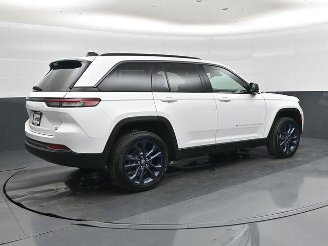 new 2026 Jeep Grand Cherokee car, priced at $43,868