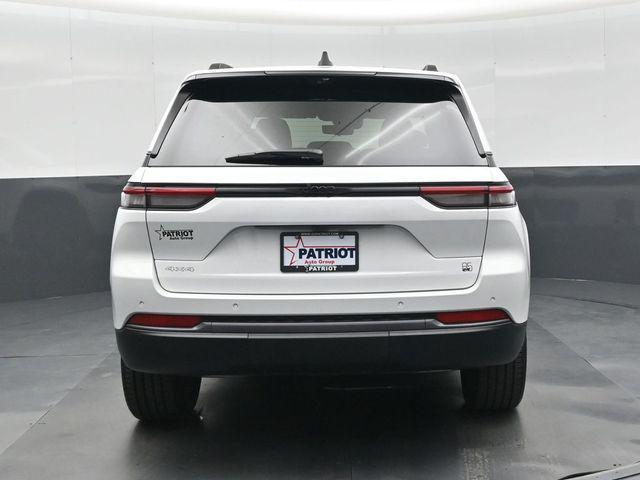 new 2026 Jeep Grand Cherokee car, priced at $43,868