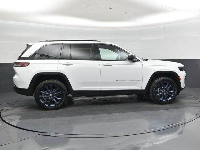 new 2026 Jeep Grand Cherokee car, priced at $43,868