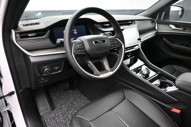 new 2026 Jeep Grand Cherokee car, priced at $43,868