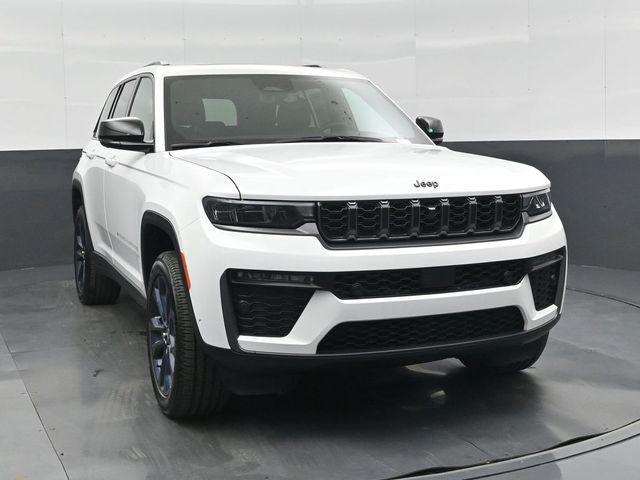 new 2026 Jeep Grand Cherokee car, priced at $43,868
