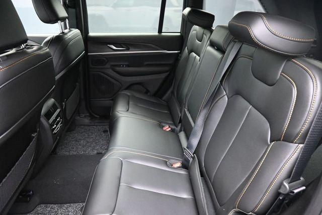 new 2026 Jeep Grand Cherokee car, priced at $43,868