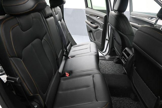 new 2026 Jeep Grand Cherokee car, priced at $43,868