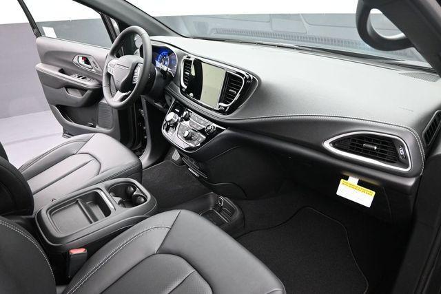 new 2027 Chrysler Pacifica car, priced at $40,778