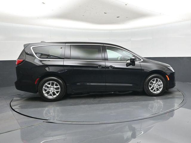 new 2027 Chrysler Pacifica car, priced at $46,159