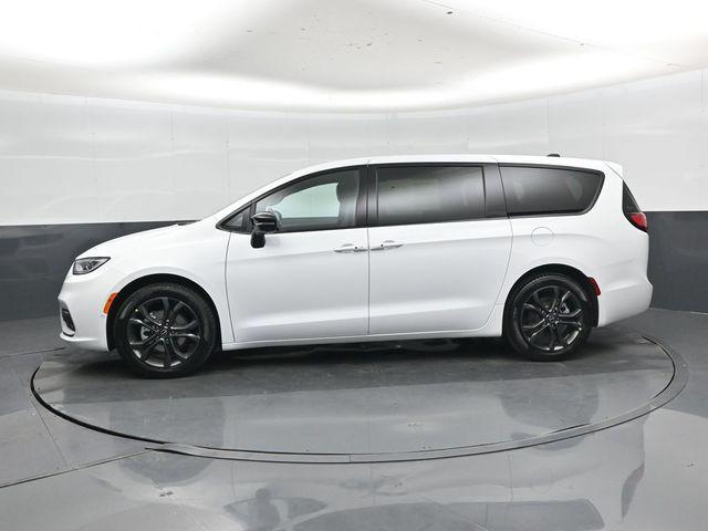 new 2026 Chrysler Pacifica car, priced at $43,146