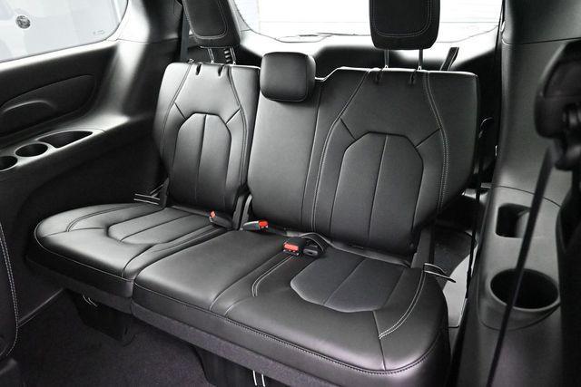 new 2026 Chrysler Pacifica car, priced at $39,028