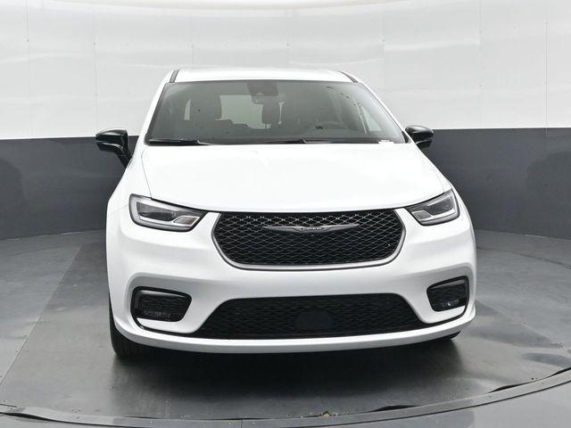 new 2026 Chrysler Pacifica car, priced at $43,146