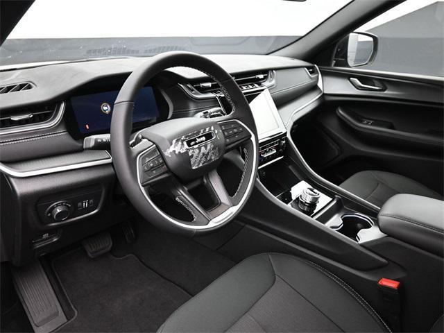 new 2025 Jeep Grand Cherokee car, priced at $35,777