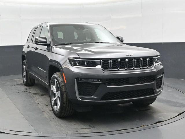 new 2026 Jeep Grand Cherokee car, priced at $45,344
